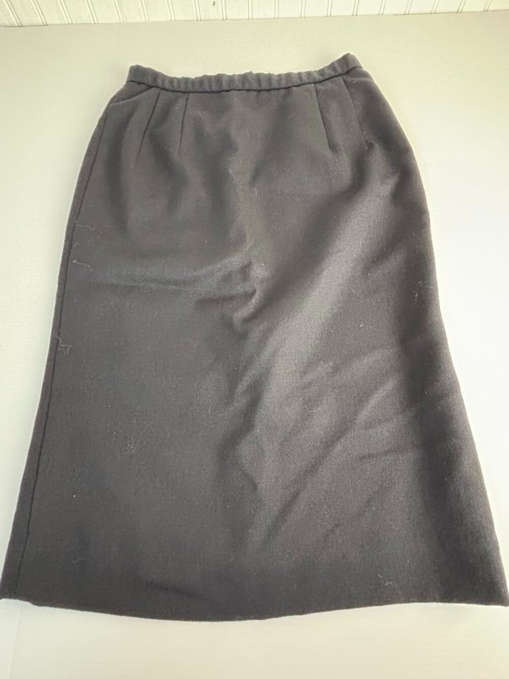Pendleton Women's Black Pencil Knee Skirt Lined Wool Zip/Button Closure Size 4